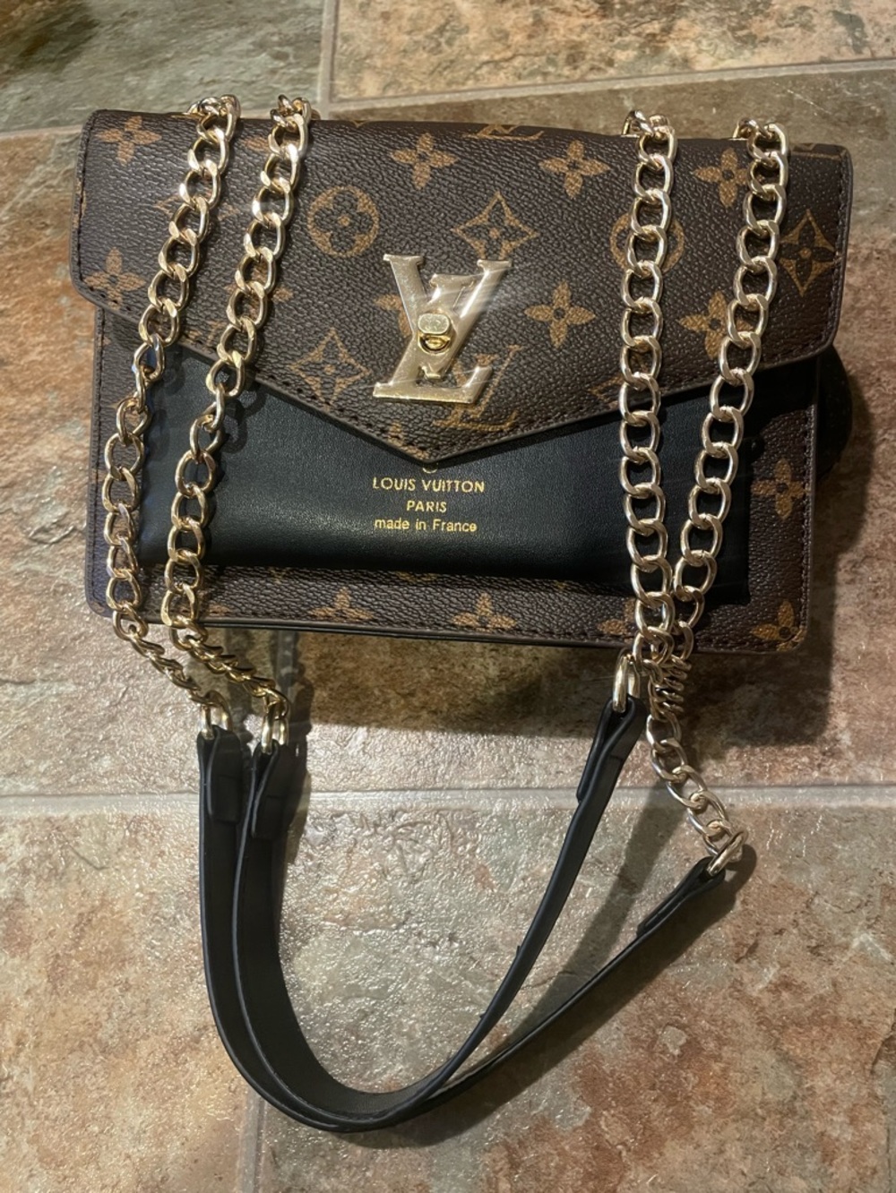 LVee monogram logo bag purse crossbody with gold chain really pretty 💕🔥🔥